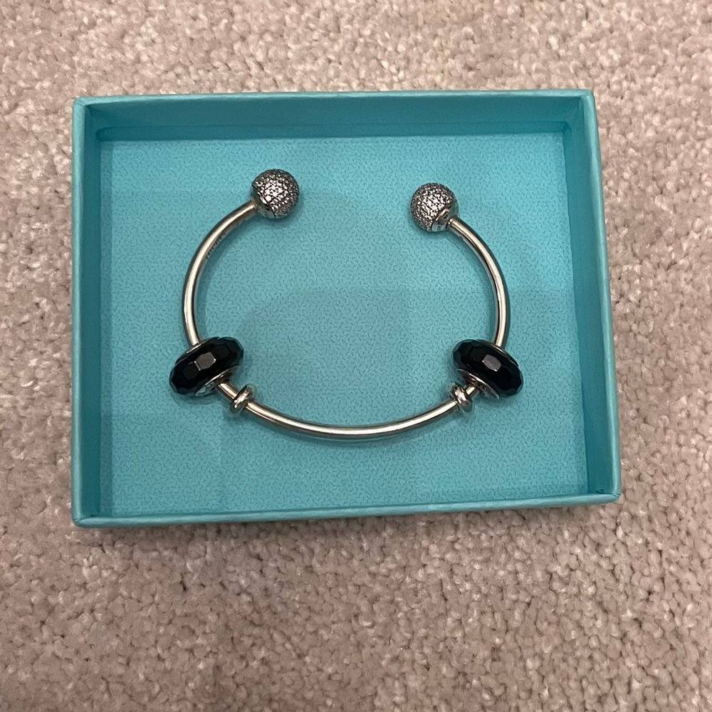 Elegant Silver and Black Women's Bracelet
